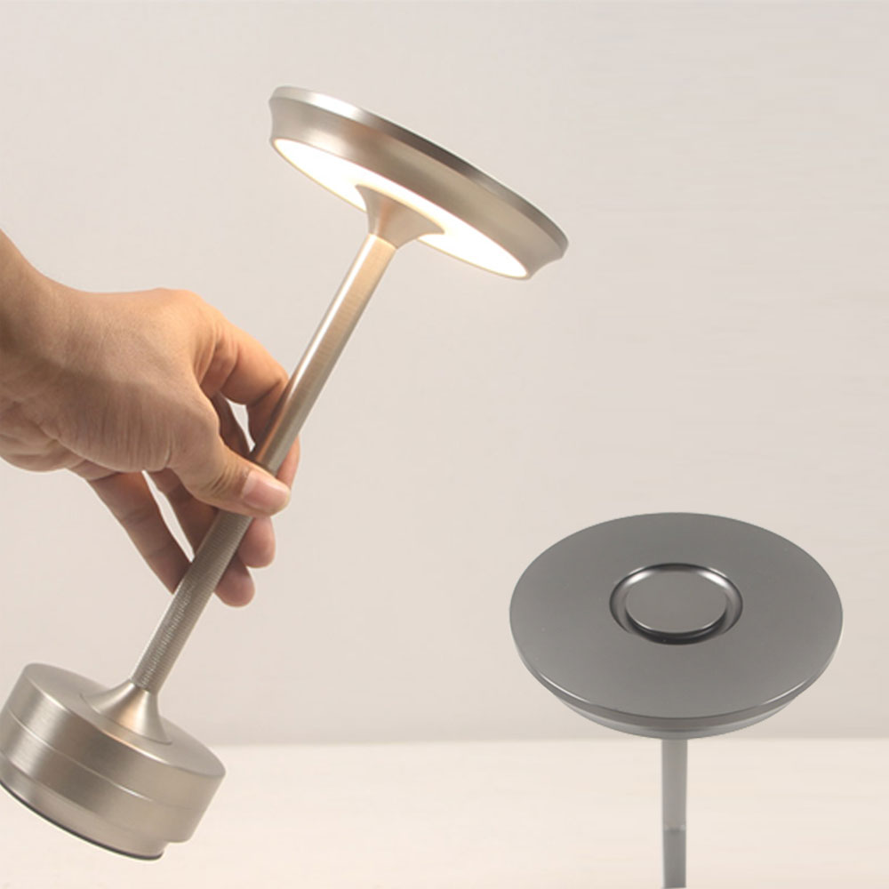 Lampada da tavolo a LED USB To - Desk Setup White recensione e prezzo
