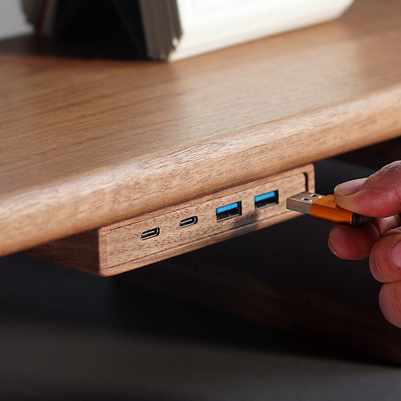 Hub USB 3.2 con Montaggio Auto - Monitor Riser Wood recensione e prezzo