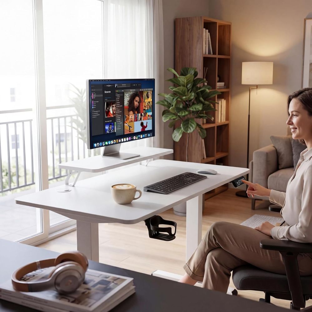 Scrivania Sit-Stand Bianca da  - Desk Setup White recensione e prezzo